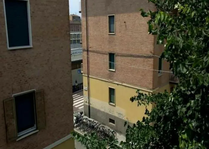 Stazione Centrale فندق مبيت وإفطار بولونيا